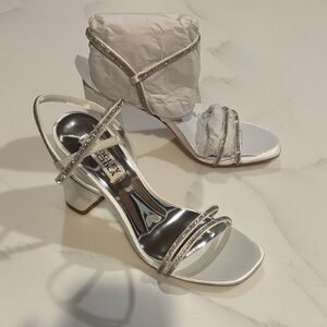 Badgley Mischka Silver Strappy Heels